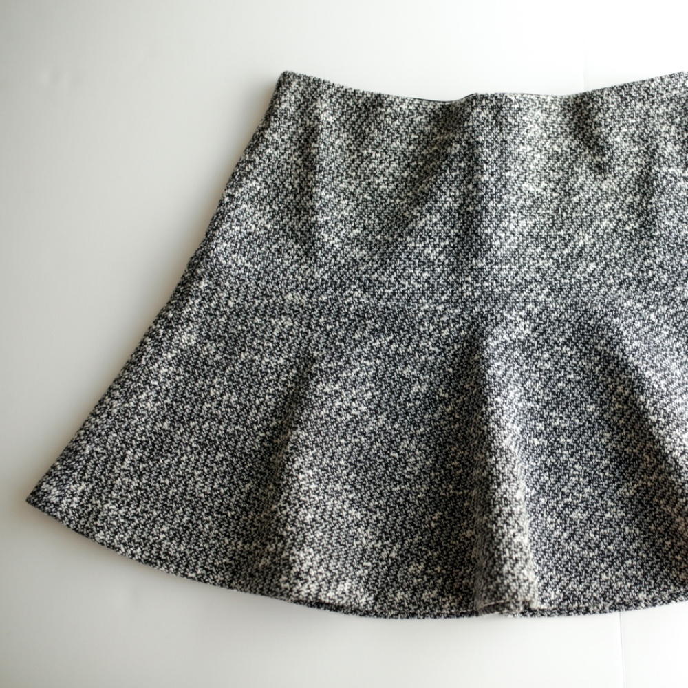 Loft Black and White Textured Skirt 2P